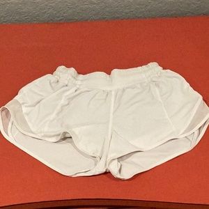 Size 0 Lululemon Hotty Hots 2.5 inch